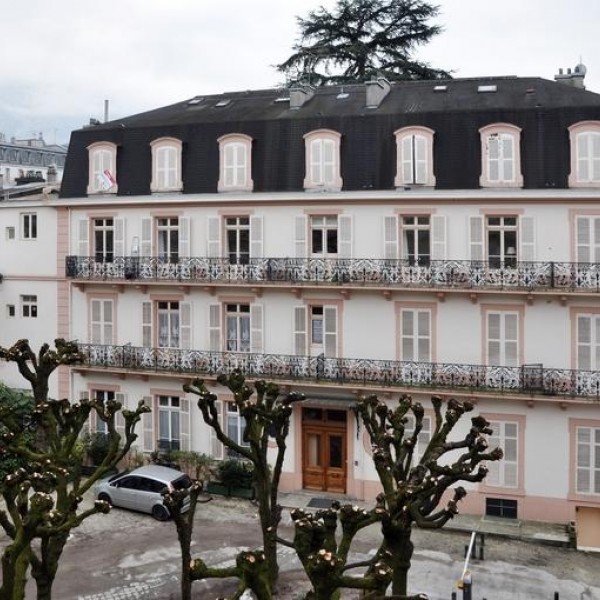 vue résidence façade jardin intérieur
